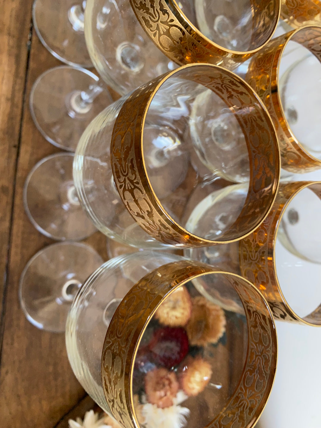 Verres dorés sur piedsfabrication italienne