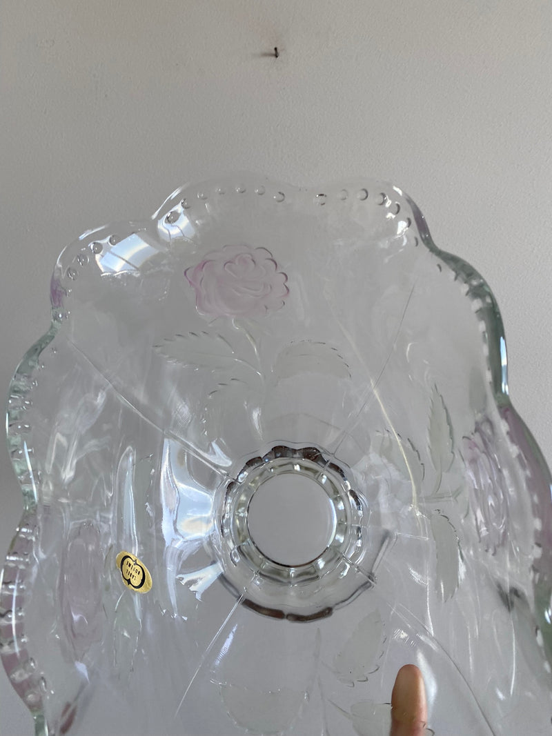Corbeille de fruits en cristal de bohème motifs roses en verre givré