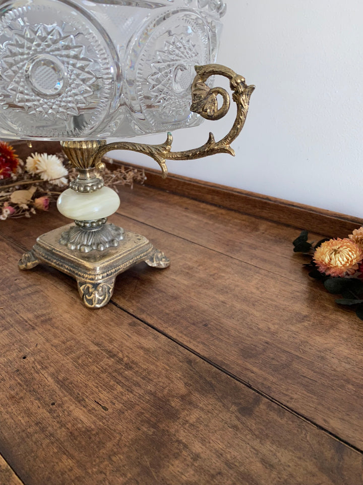 Centre de table en cristal travaillé pied métal patiné et onyx