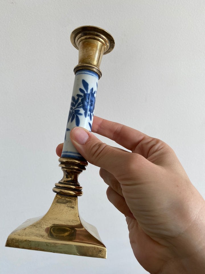 Bougeoir en laiton et porcelaine peinte à la main
