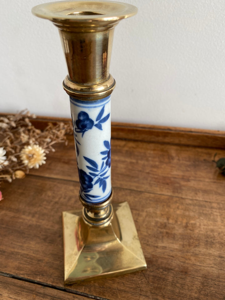 Bougeoir en laiton et porcelaine peinte à la main
