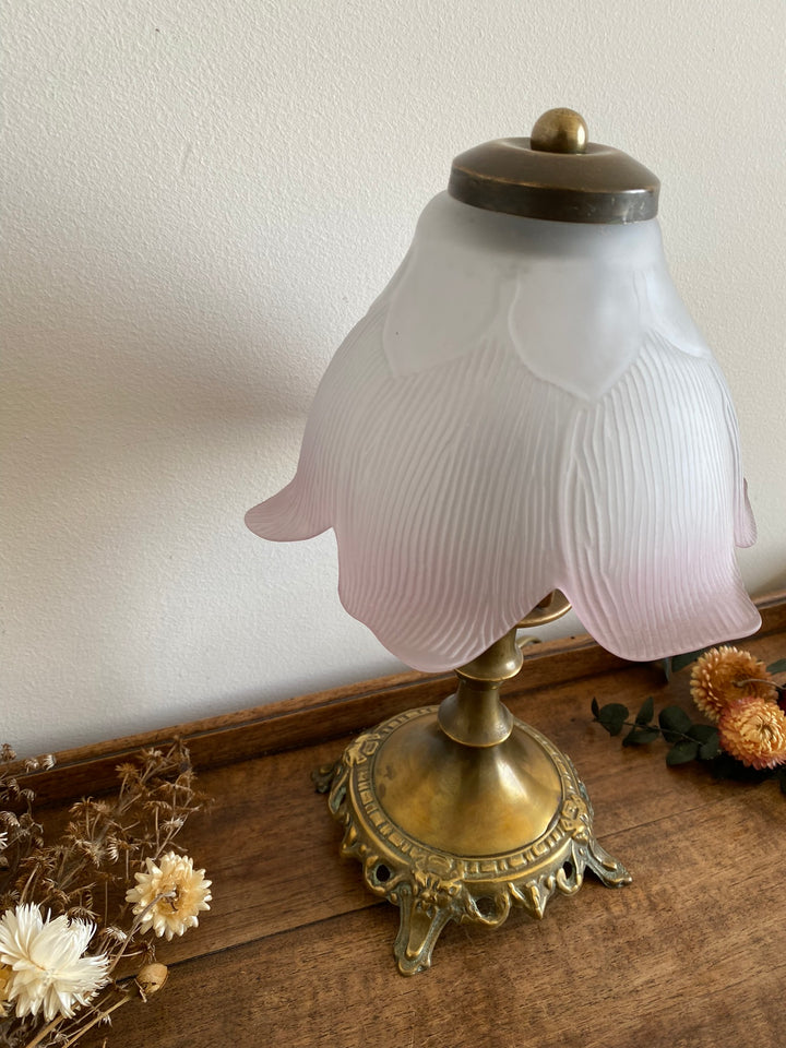 Lampe de chevet socle en laiton et abat jour fleur