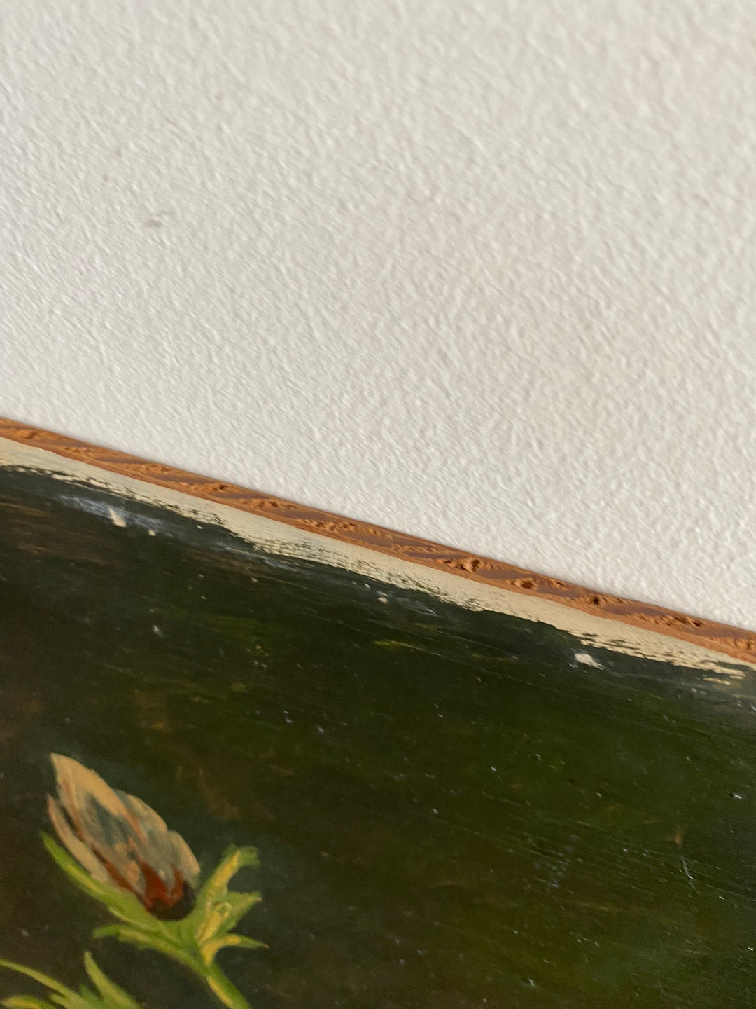 Peinture sur planche représentant un bouquet de fleurs dans son vase