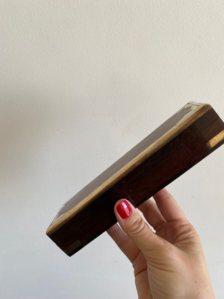 Boite en bois et ornement laiton