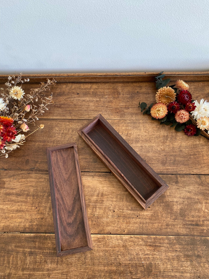 Boite en bois et ornement laiton