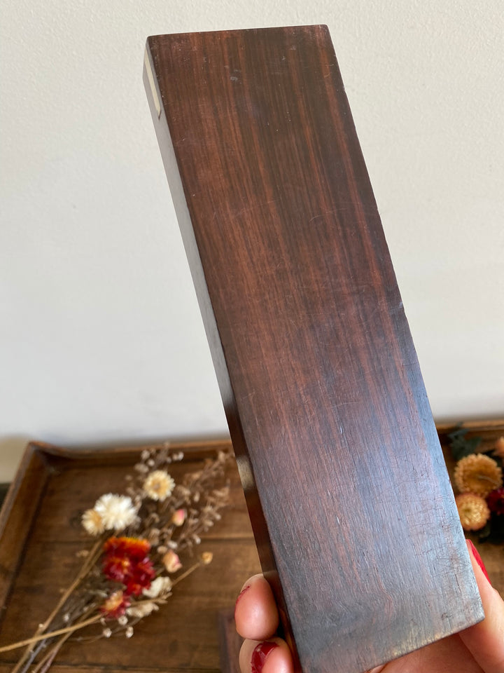 Boite en bois et ornement laiton