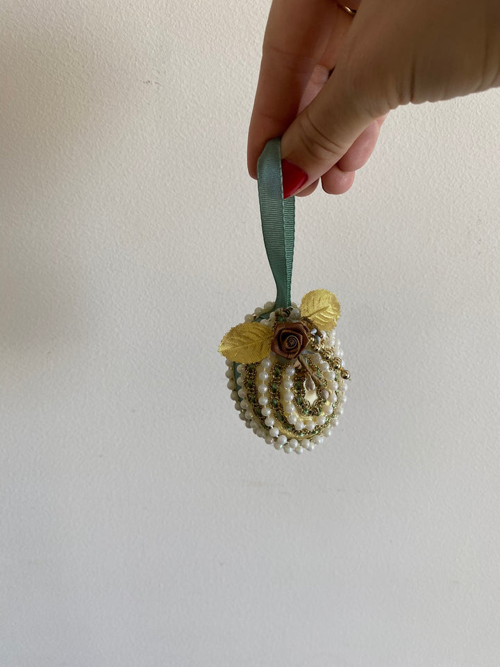 Oeufs décoratifs à accrocher