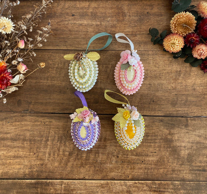 Oeufs décoratifs à accrocher