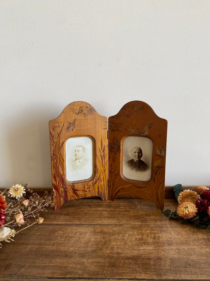 Diptyque en bois peint années 1920