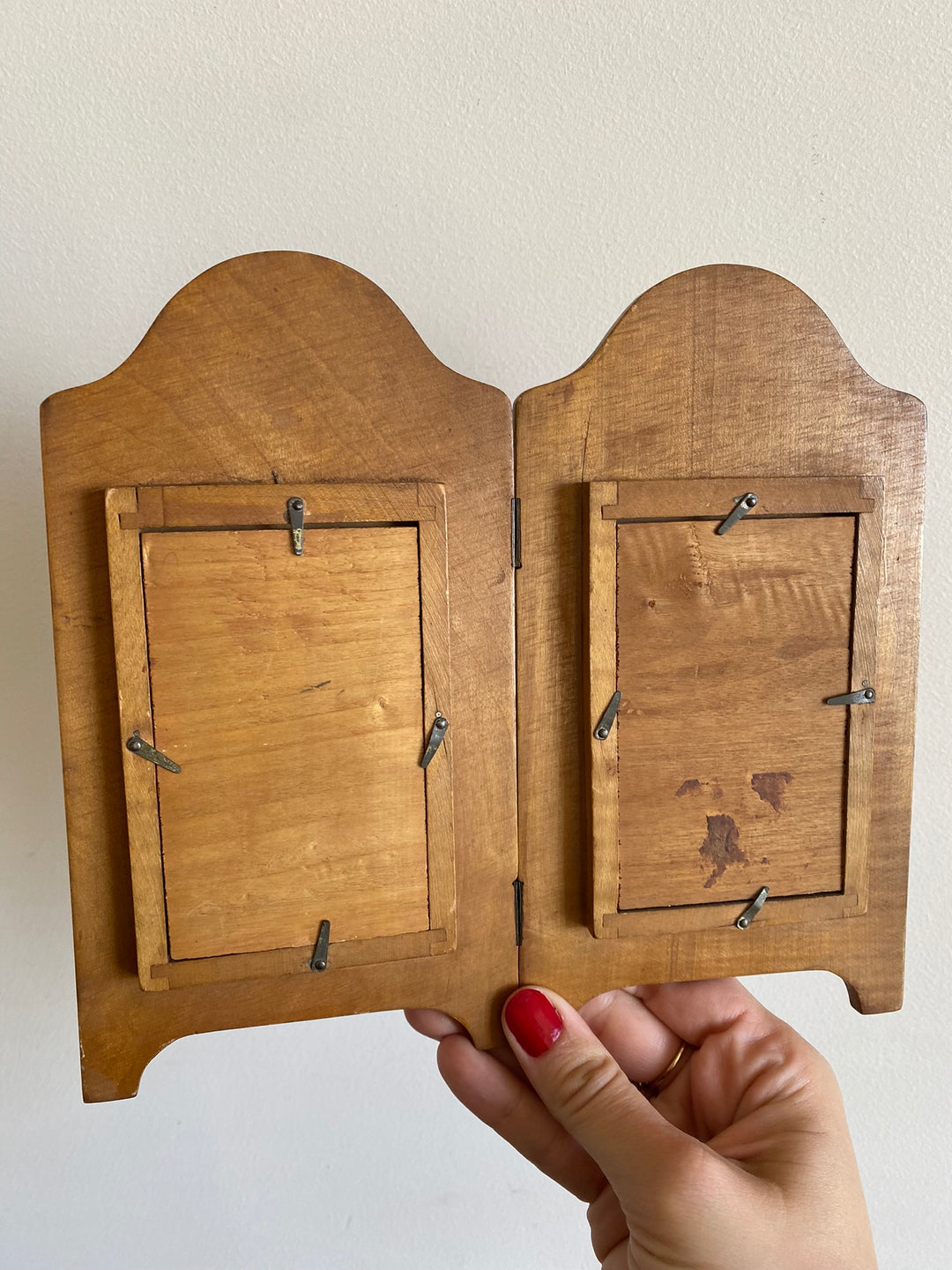 Diptyque en bois peint années 1920