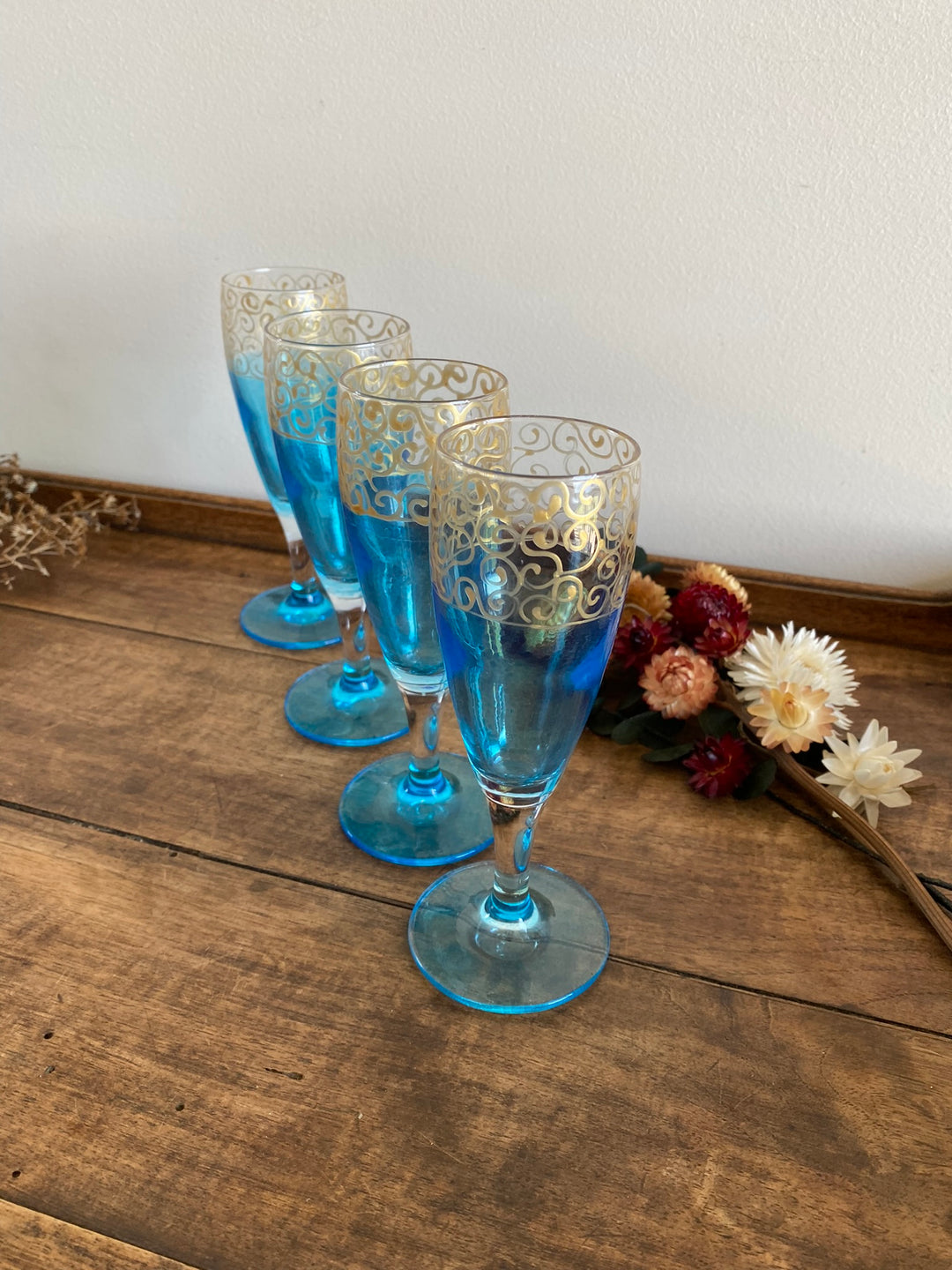 Flûtes à champagne tons bleus frise dorée