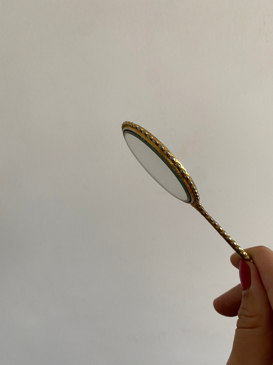 Miroirs à main miniatures en porcelaine