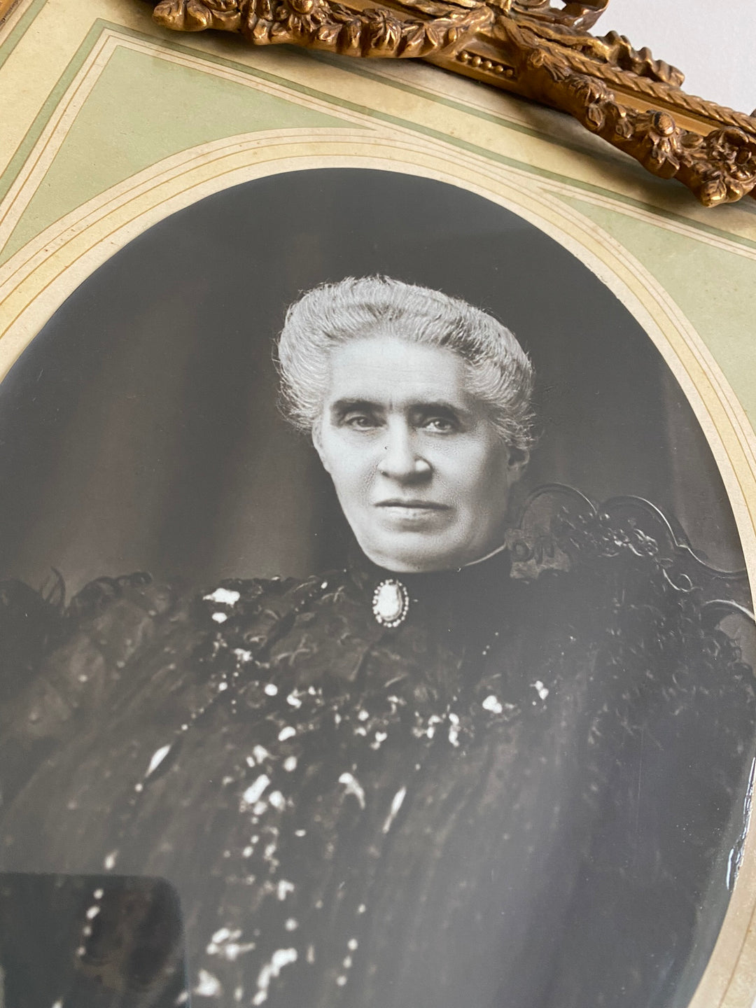 Portrait dame noir et blanc cadre Napoléon III