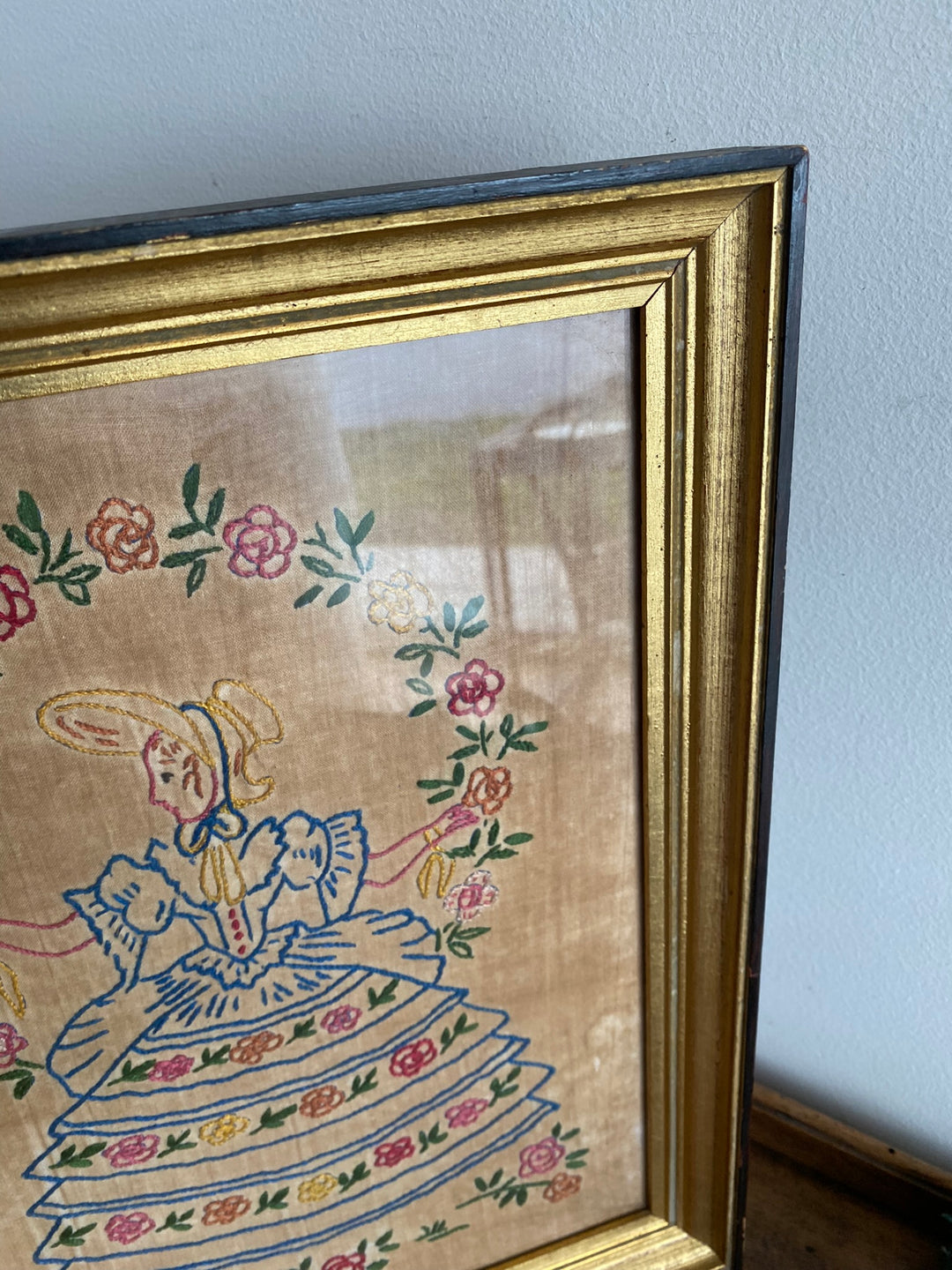 Broderie jeune fille début XXème