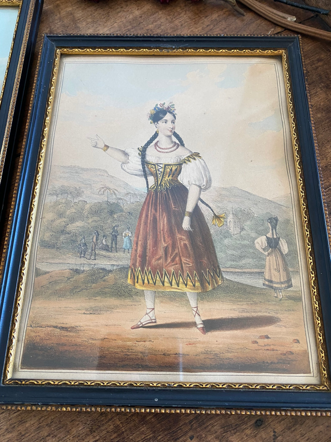 Gravures encadrées costumes d'époque