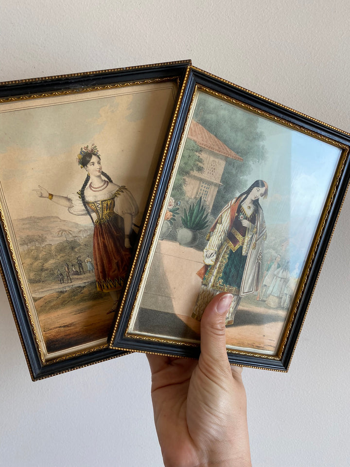 Gravures encadrées costumes d'époque