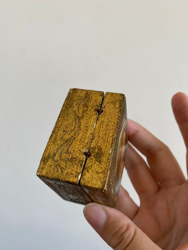 Boîte carrée en bois doré style florentin taille S