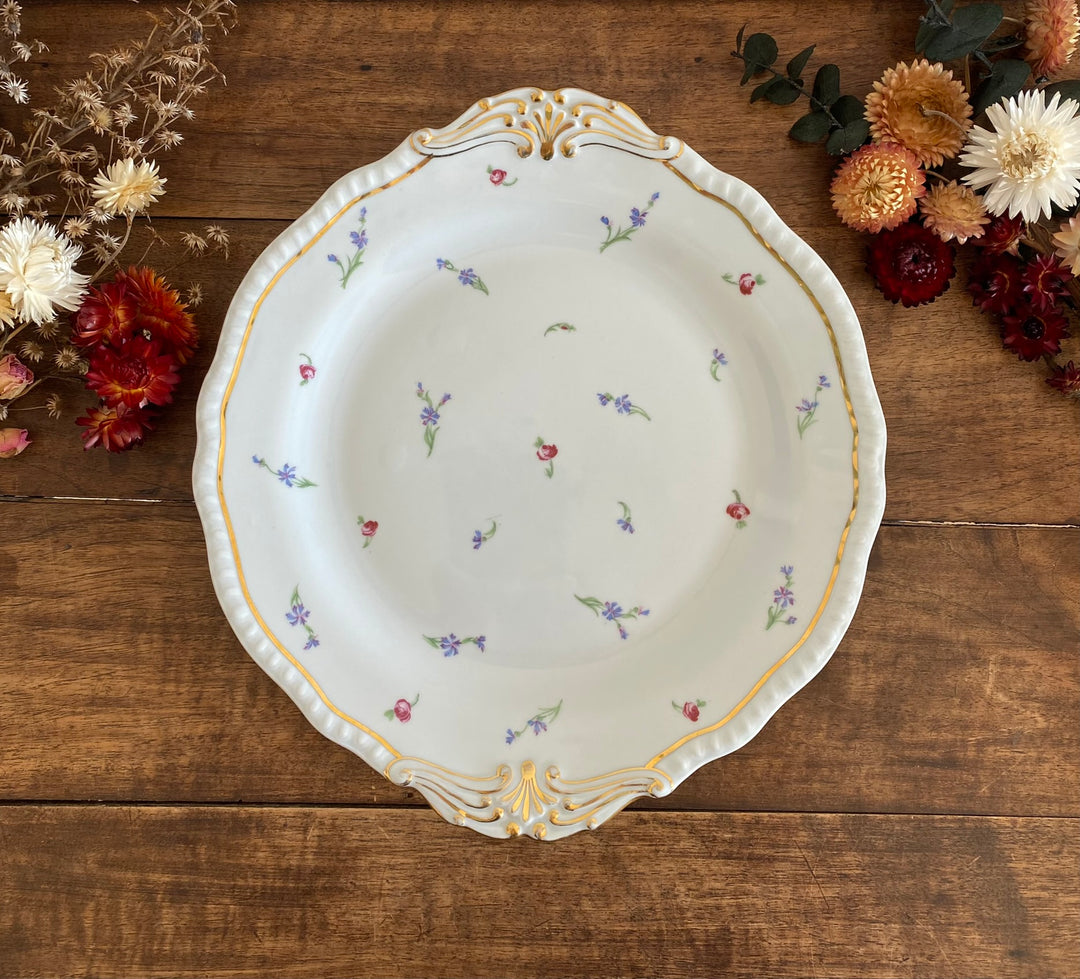 Assiette de présentation en porcelaine