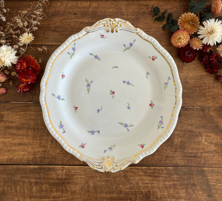 Assiette de présentation en porcelaine