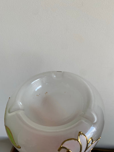 Cendrier surélevé en verre fumé blanc