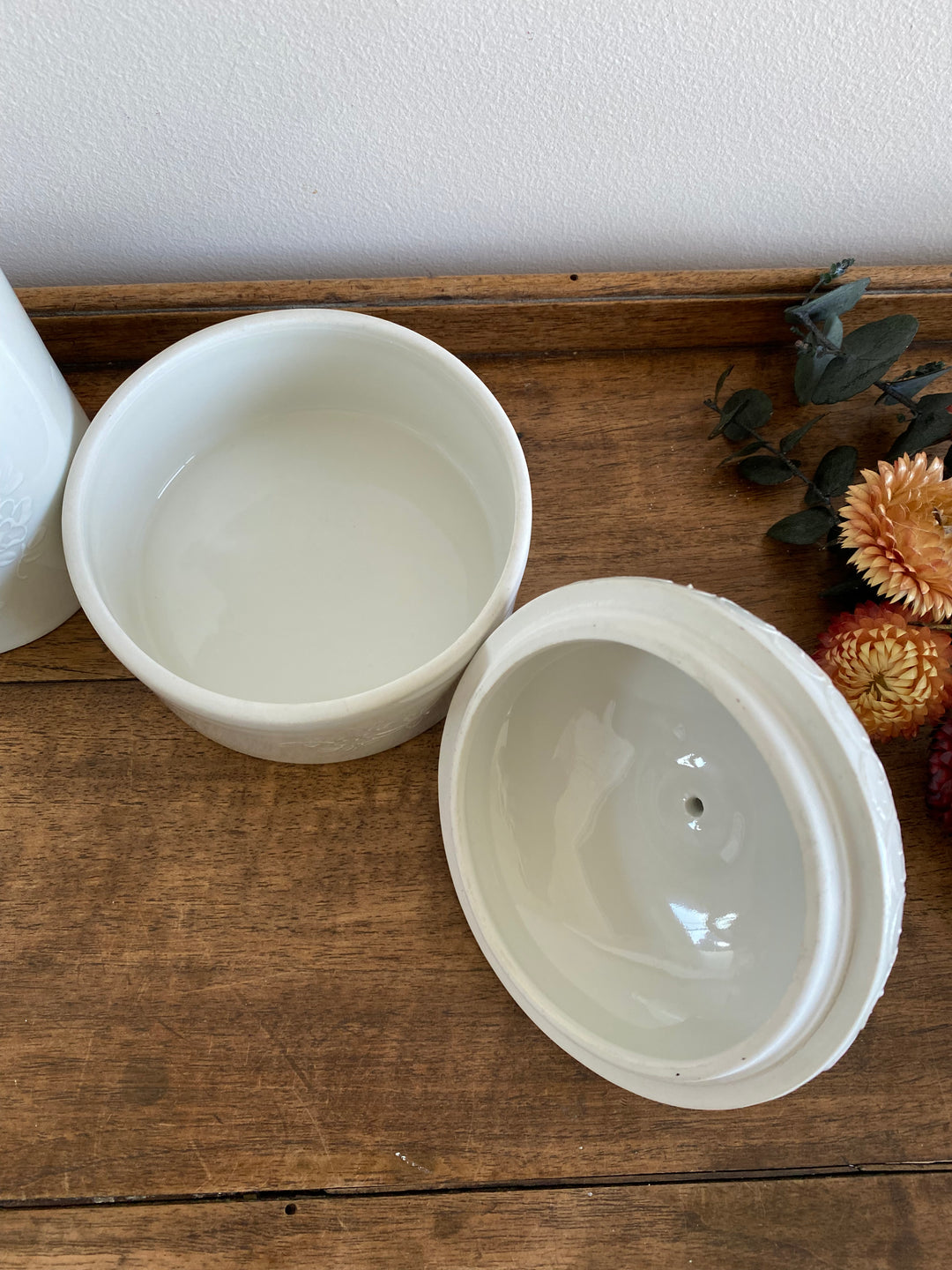 Flacons en porcelaine blanche