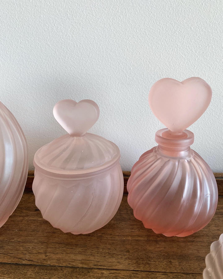Ensemble de salle de bain en verre fumé rose torsadé