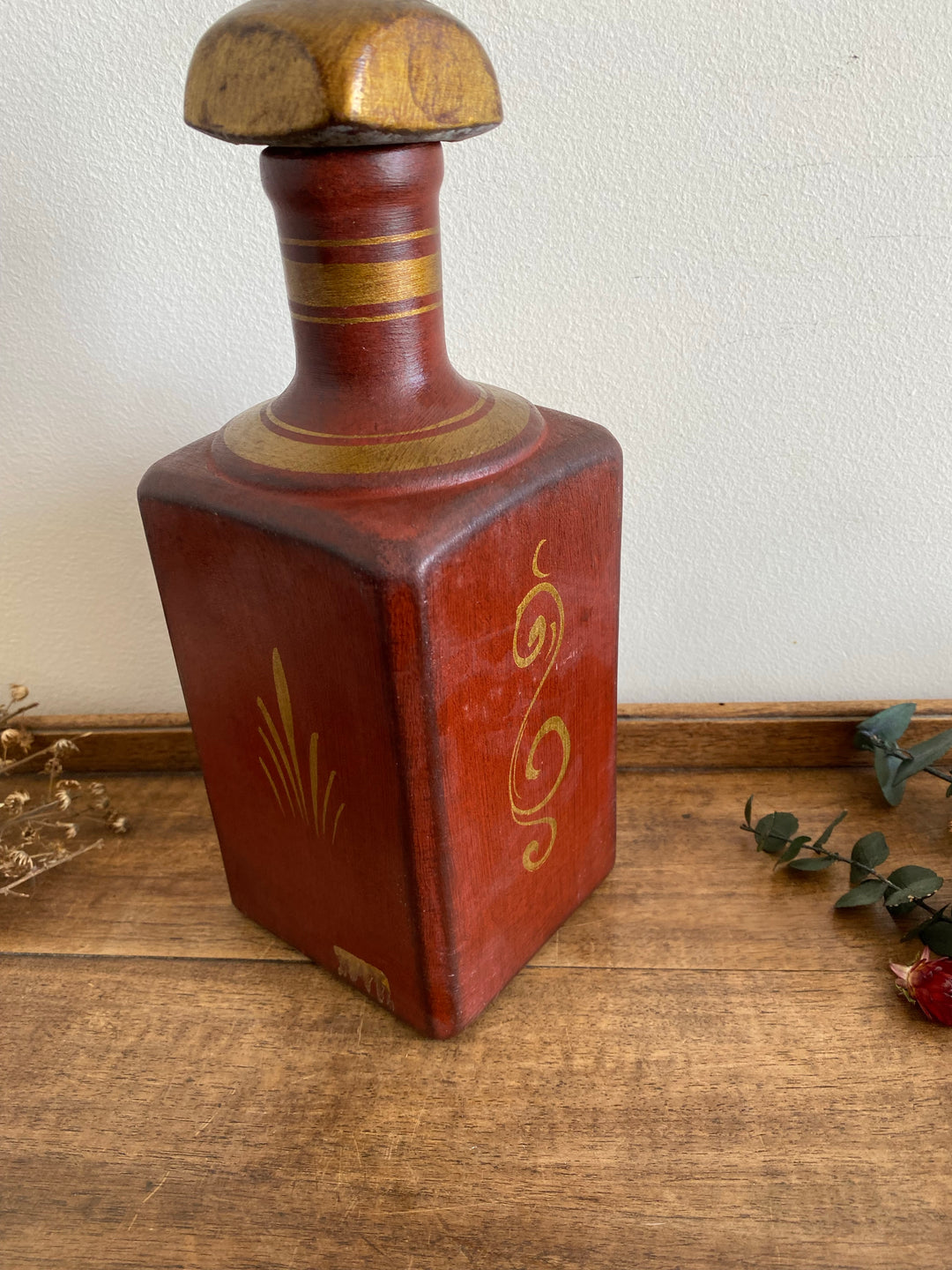 Bouteilles en porcelaine décoratives