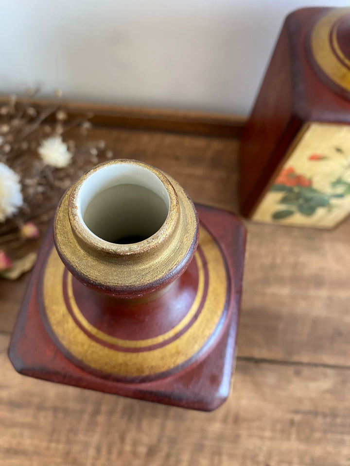 Bouteilles en porcelaine décoratives