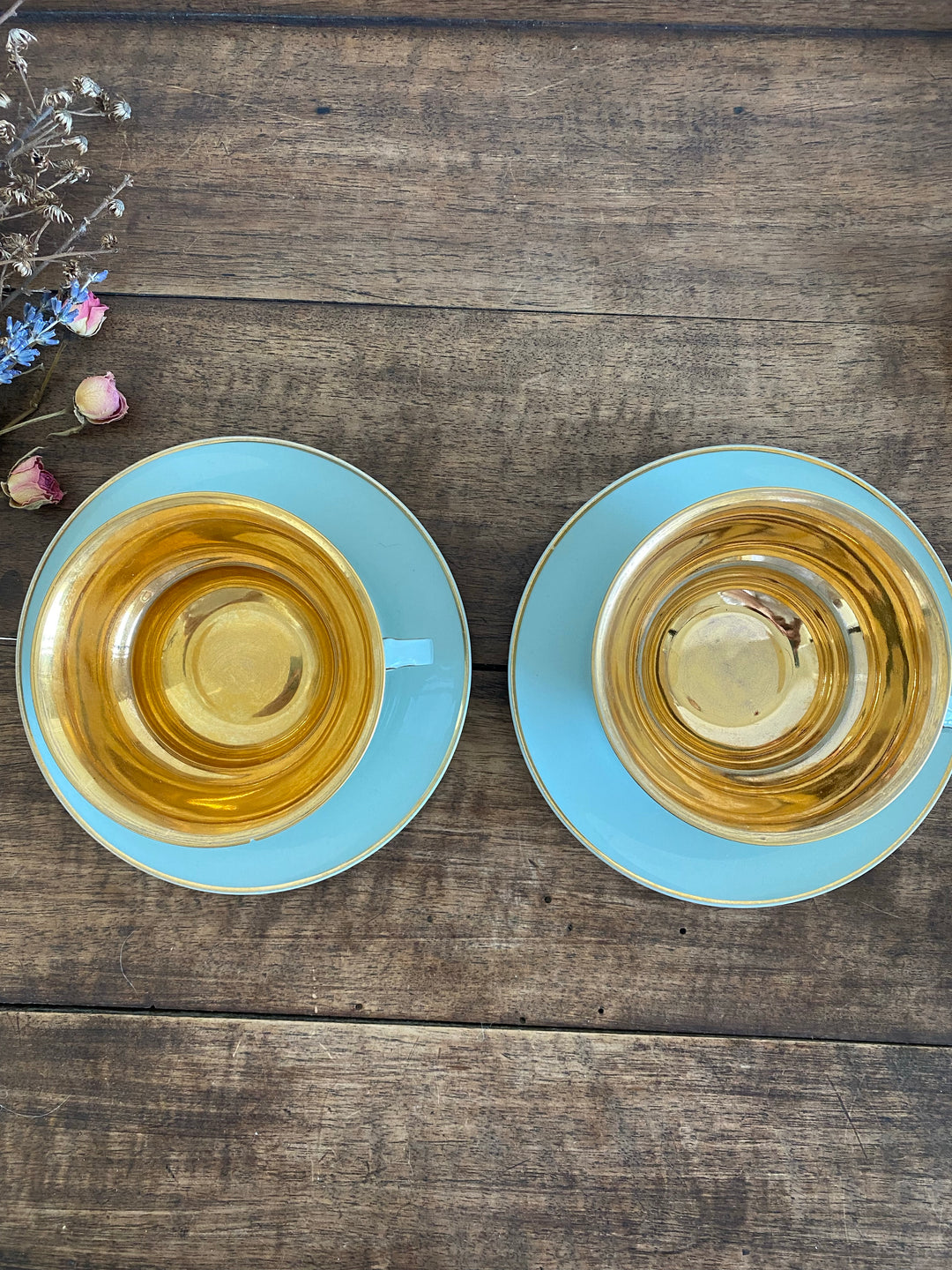 Tasses et soucoupes Pirkenhammer Czechoslovakia vert clair et or