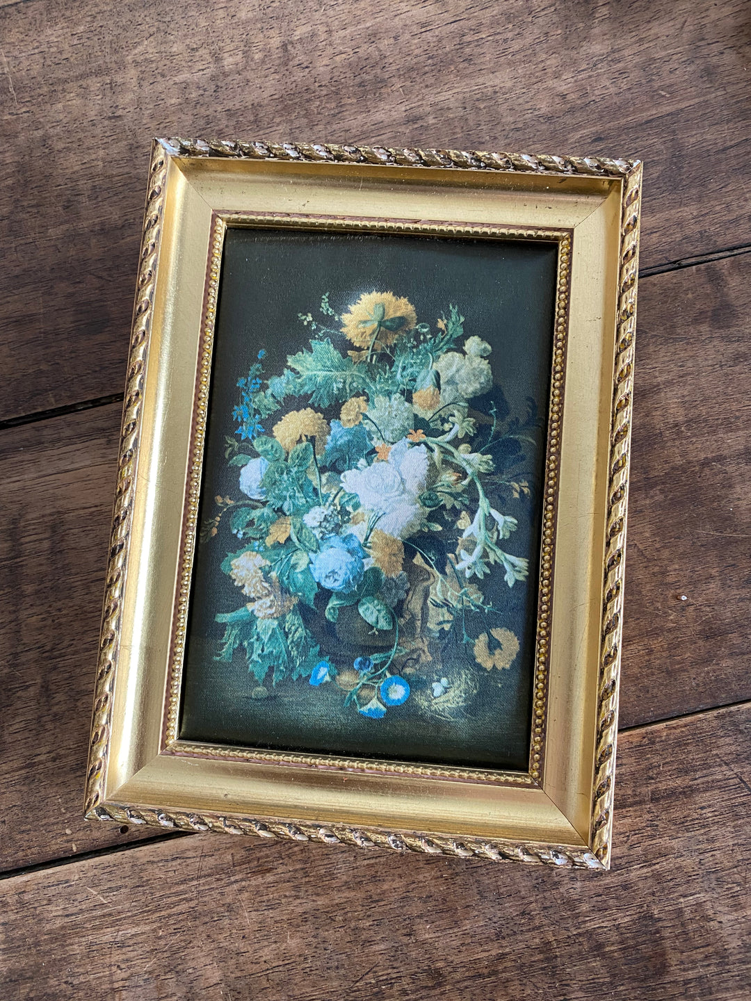 Impression sur soie dans son cadre rectangulaire doré en bois