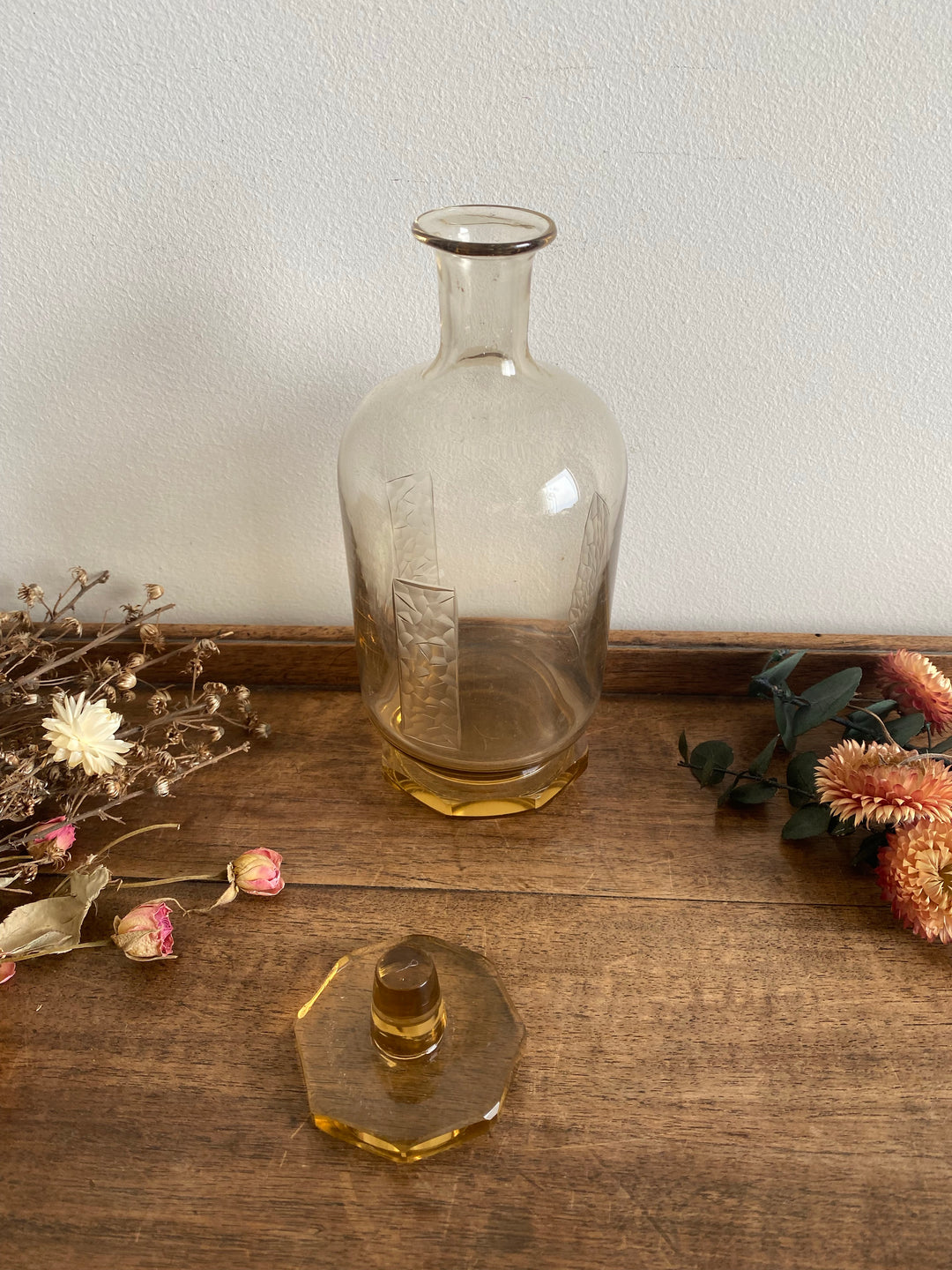 Flacon en verre couleur jaune ocre