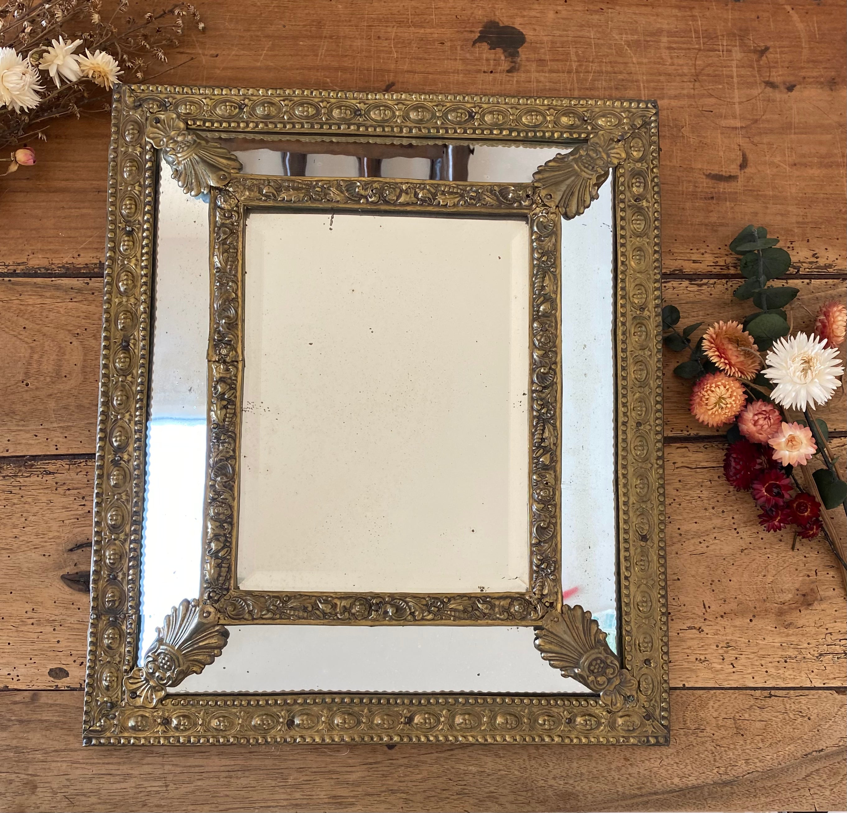 Miroir Ancien Pareclose Biseauté - Cadre Laiton Repoussé Napoléon III - 55 X 32 Cm