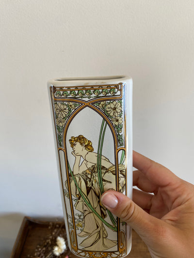 Vases en porcelaine style Art Deco inspiration Mucha