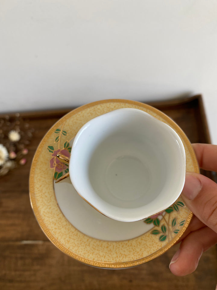 Service à café fleuri poignées dorées