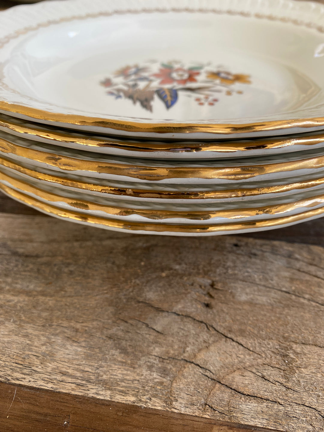 Service complet en porcelaine motifs fleurs 979