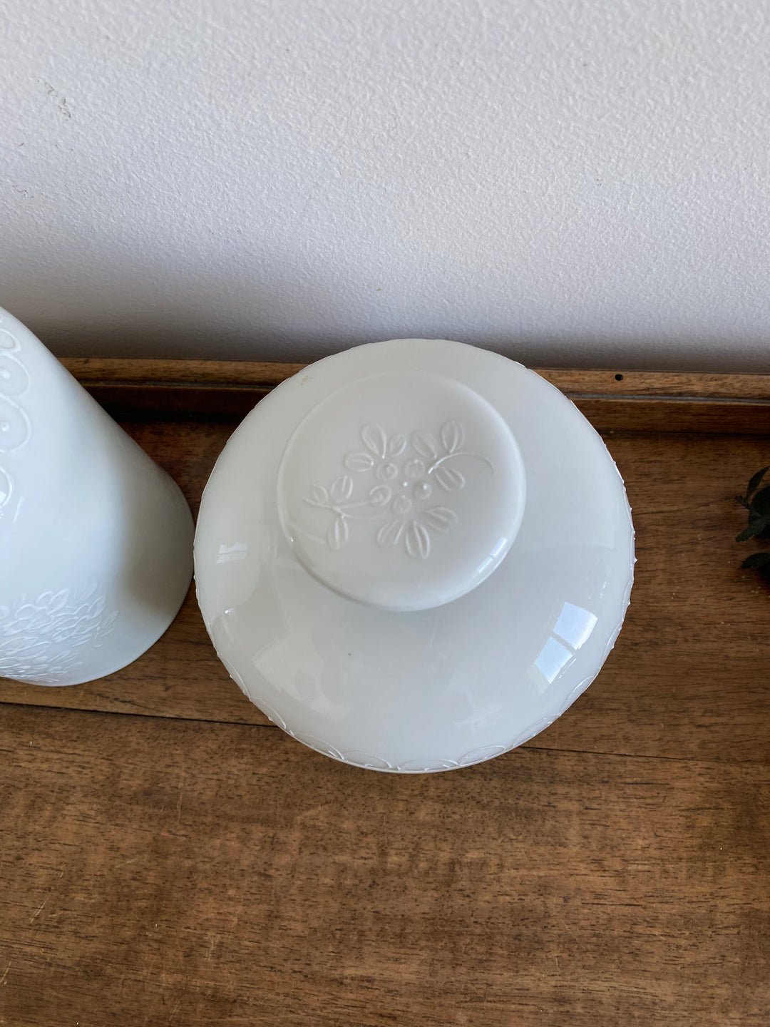 Flacons en porcelaine blanche