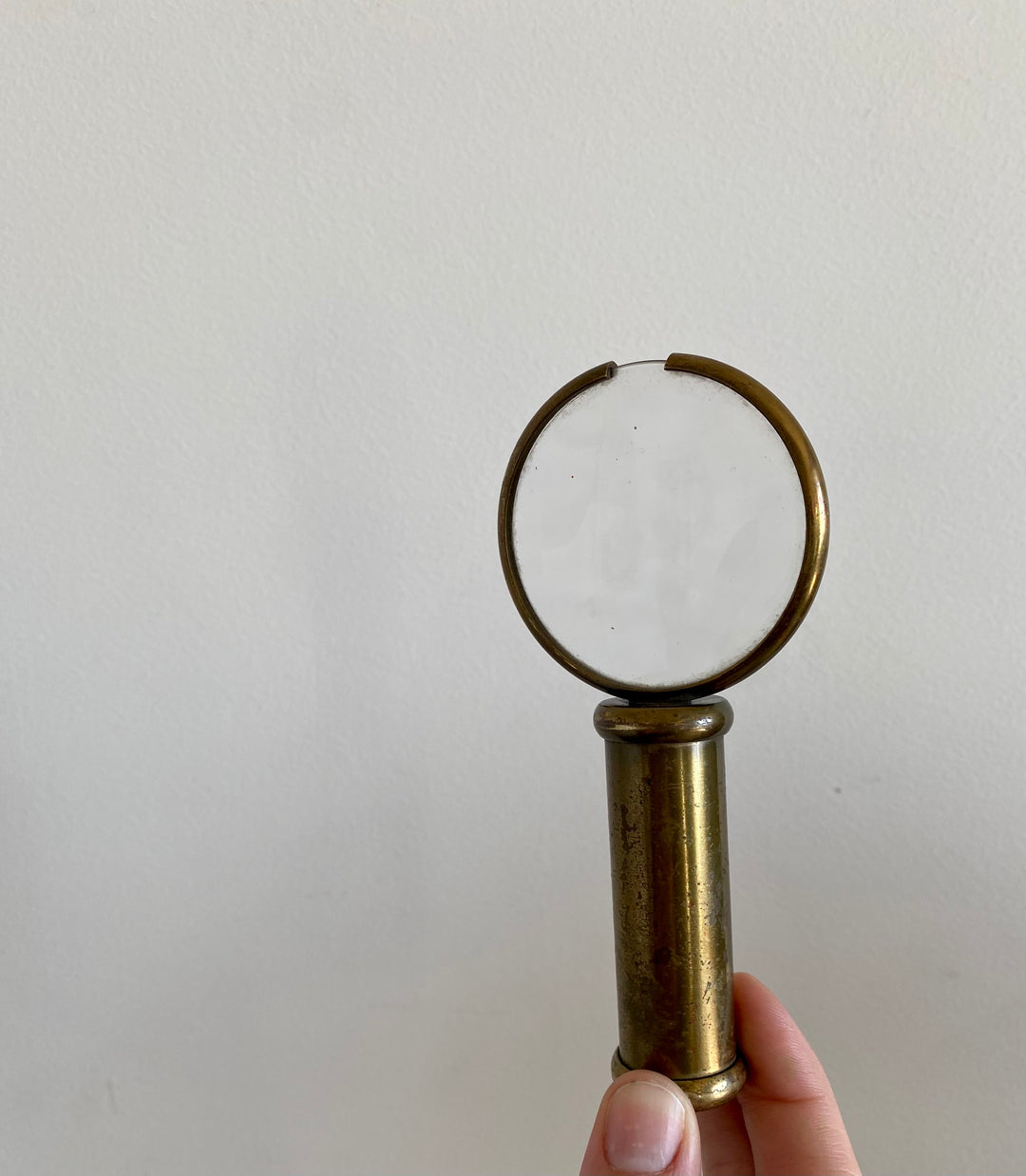 Loupe en laiton ancien