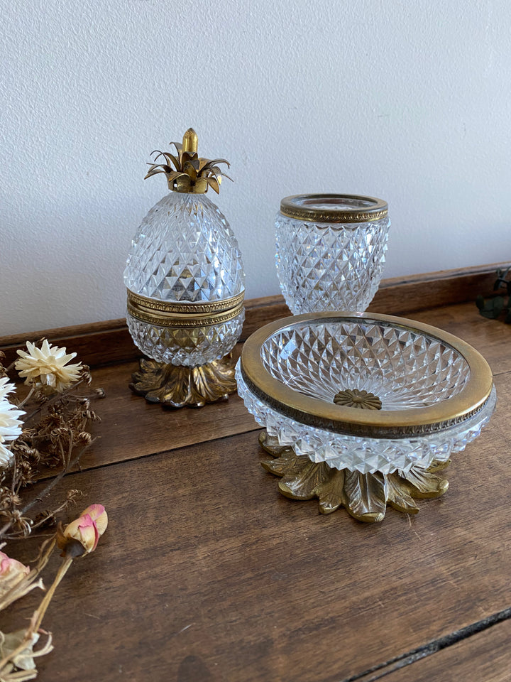 Ensemble décoratif en verre taillé et laiton doré