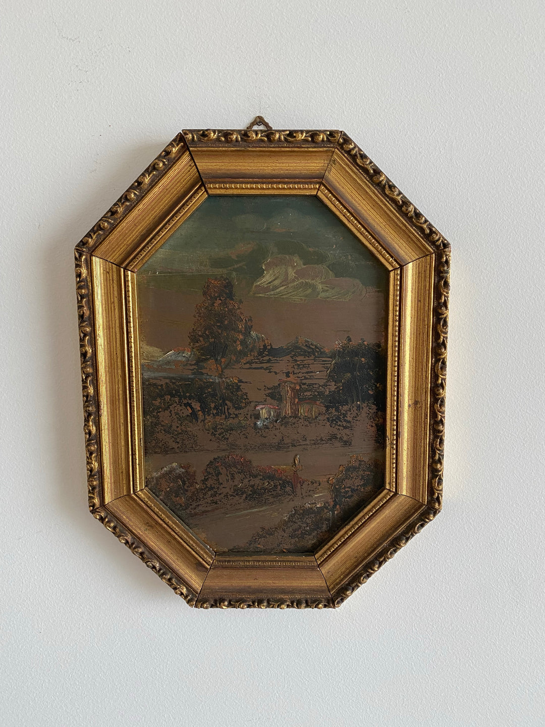 Peinture sur cuivre dans son cadre doré travaillé