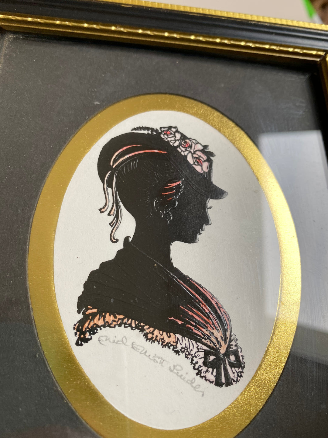 Portraits silhouettes Signées Enid Elliott Linder
