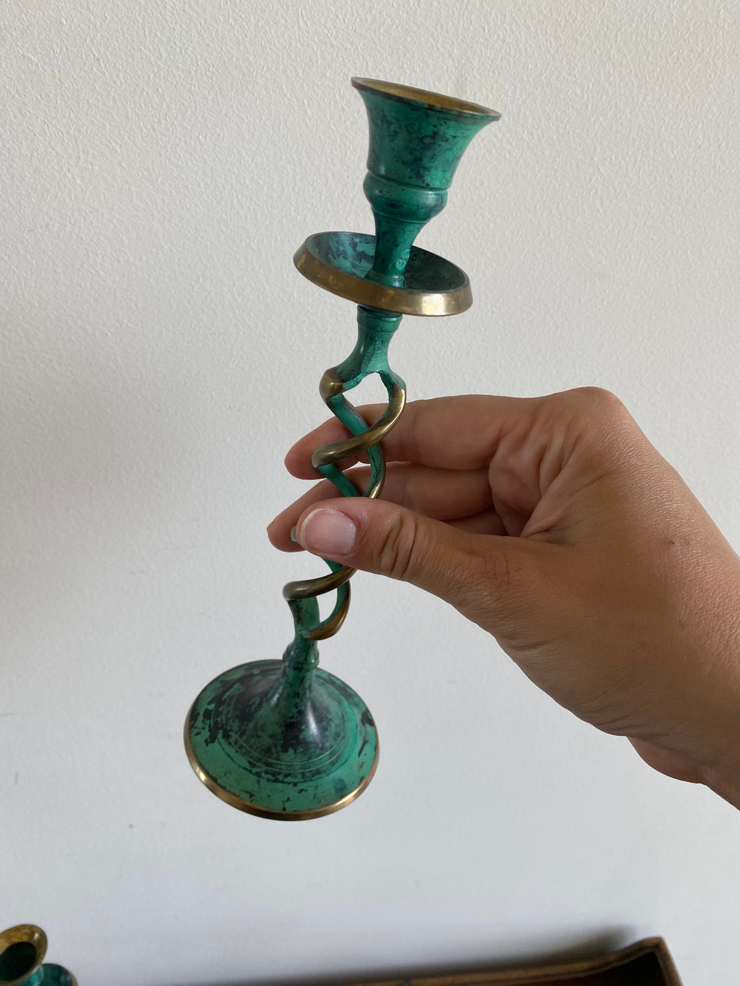 Bougeoirs torsadés en laiton