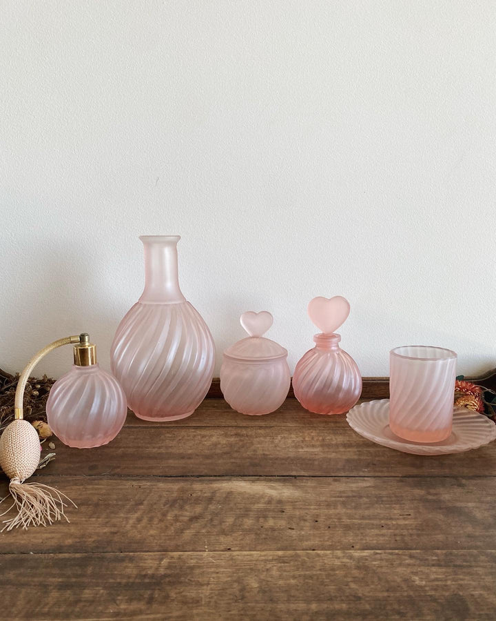 Ensemble de salle de bain en verre fumé rose torsadé