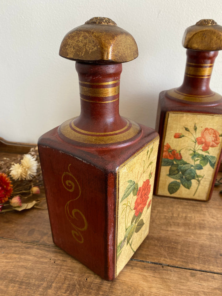 Bouteilles en porcelaine décoratives