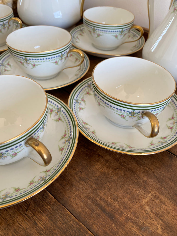 Service complet porcelaine de Limoges J&B France