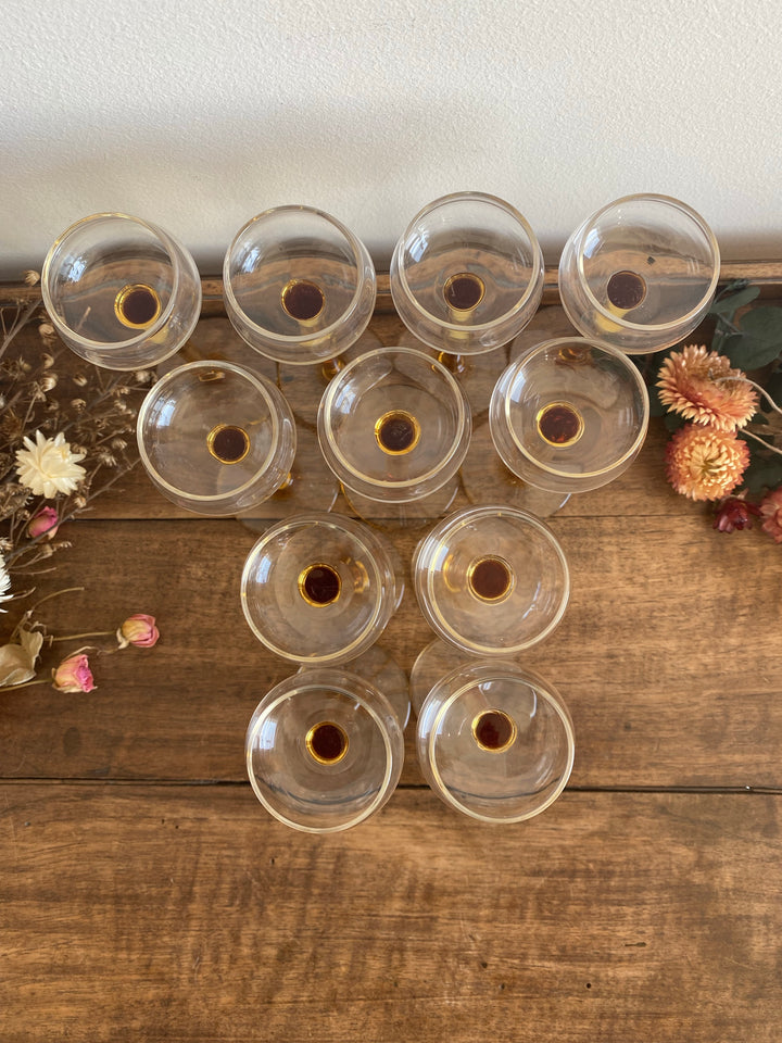 Verres à liqueur sur pieds hauts ocre