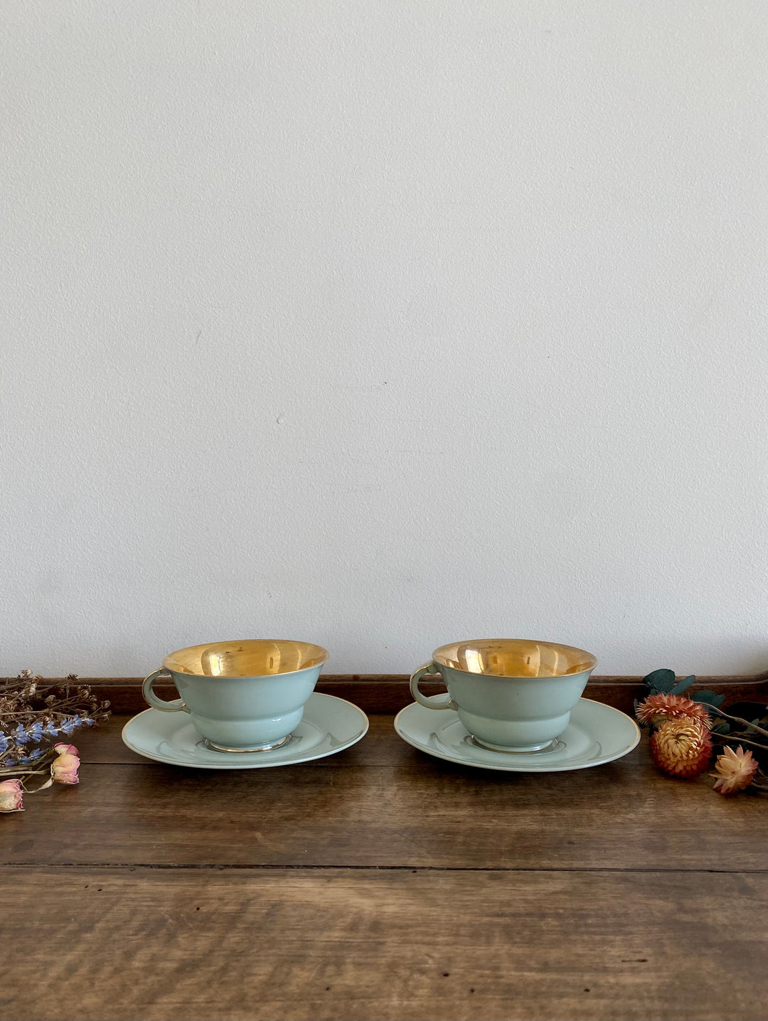 Tasses et soucoupes Pirkenhammer Czechoslovakia vert clair et or