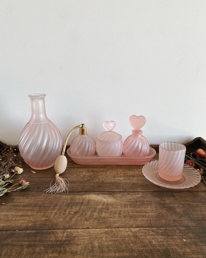 Ensemble de salle de bain en verre fumé rose torsadé