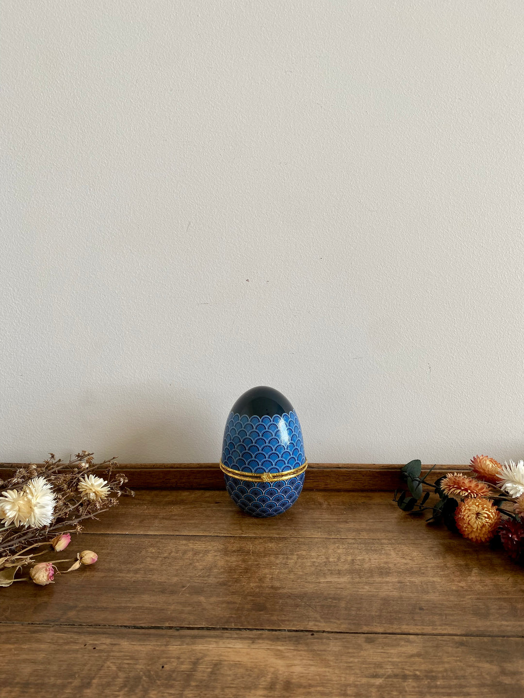 Œuf décoratif en porcelaine