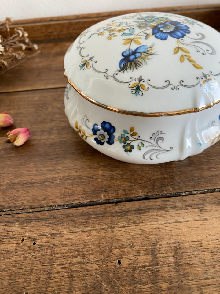 Bonbonnière motifs fleurs bleues Limoges France