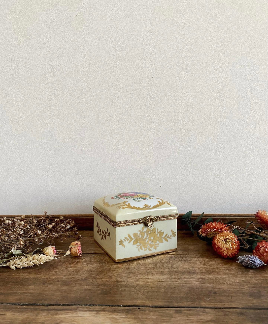 Boite à bijoux en porcelaine